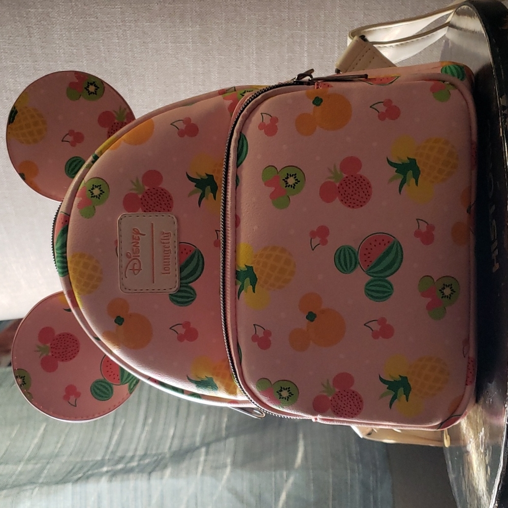 Fruit mickey loungfly